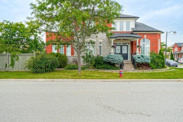 221 Galbraith Blvd, House detached with 4 bedrooms, 4 bathrooms and 4 parking in Milton ON | Image 1
