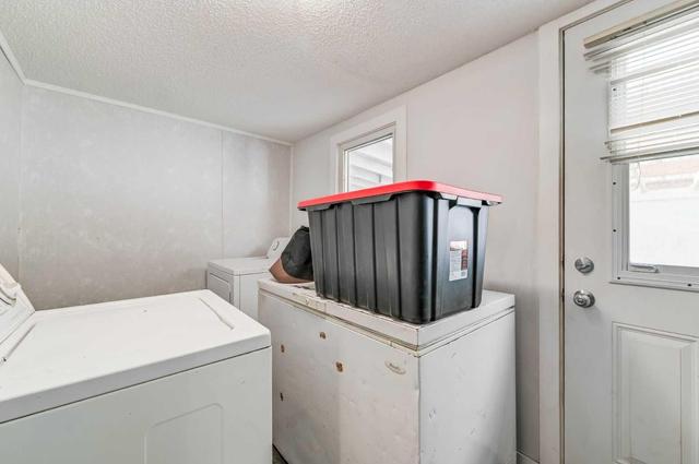 29 - 3223 83 Street Nw, Home with 3 bedrooms, 1 bathrooms and 3 parking in Calgary AB | Image 11