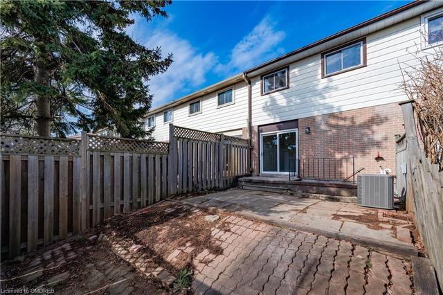 46 Onslow Court, House attached with 3 bedrooms, 2 bathrooms and 2 parking in Oakville ON | Image 21