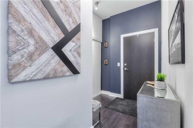 201 - 6 Parkwood Ave, Condo with 2 bedrooms, 1 bathrooms and 1 parking in Toronto ON | Image 2