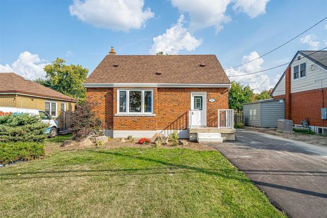 747 Upper Gage Ave, House detached with 3 bedrooms, 2 bathrooms and 4 parking in Hamilton ON | Image 1