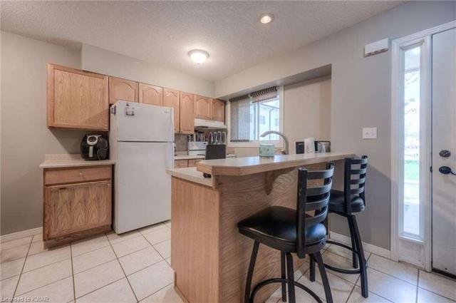211 Veronica Dr, Townhouse with 2 bedrooms, 2 bathrooms and 1 parking in Kitchener ON | Image 28