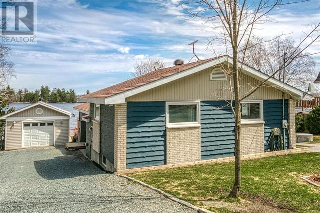 1475 West Bay Road, House detached with 3 bedrooms, 2 bathrooms and null parking in Greater Sudbury ON | Image 2