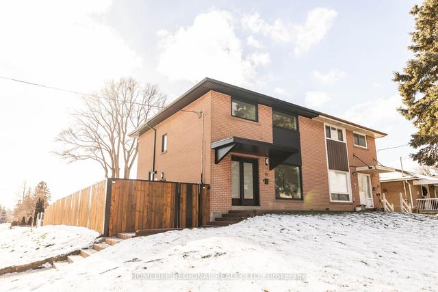 19 Coronado Crt, House semidetached with 4 bedrooms, 2 bathrooms and 4 parking in Toronto ON | Image 29