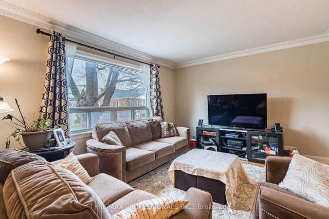 17 Wadsworth Blvd, House detached with 3 bedrooms, 2 bathrooms and 3 parking in Toronto ON | Image 33