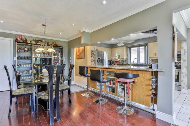 96 Rajah St, House semidetached with 5 bedrooms, 3 bathrooms and 6 parking in Toronto ON | Image 24