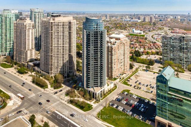1104 - 330 Burnhamthorpe Rd W, Condo with 2 bedrooms, 2 bathrooms and 2 parking in Mississauga ON | Image 12