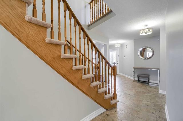 60 Lauchlin Cres, House detached with 4 bedrooms, 4 bathrooms and 4 parking in Halton Hills ON | Image 37