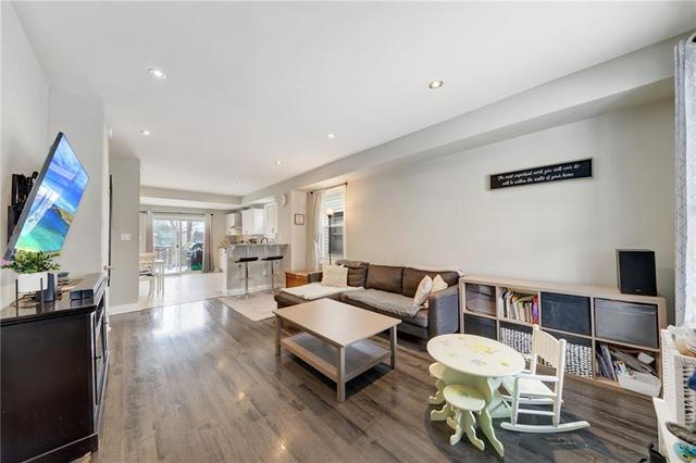 47 East 33rd Street, House detached with 3 bedrooms, 1 bathrooms and 1 parking in Hamilton ON | Image 4