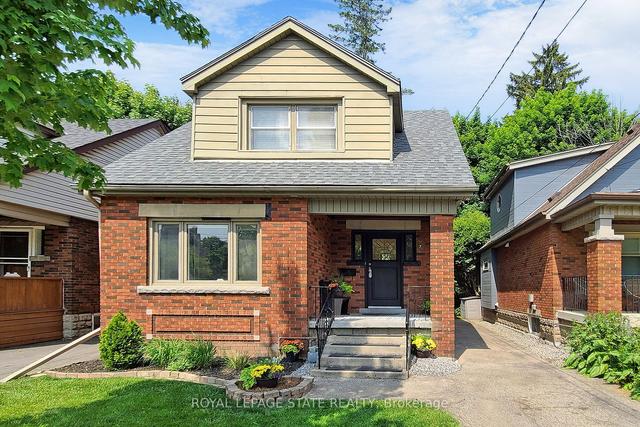 7 Haddon Ave N, House detached with 3 bedrooms, 2 bathrooms and 2 parking in Hamilton ON | Image 12