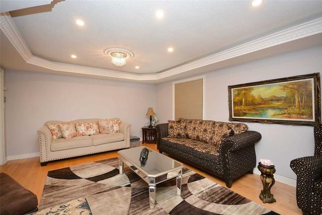 21 Baccarat Cres, House detached with 5 bedrooms, 4 bathrooms and 6 parking in Brampton ON | Image 23