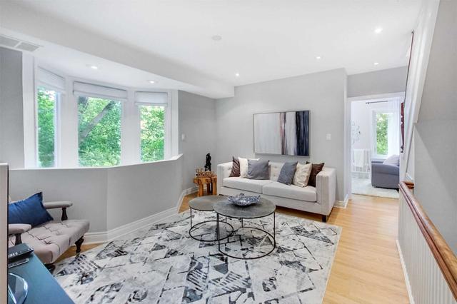 162 Spruce St, House semidetached with 3 bedrooms, 3 bathrooms and 2 parking in Toronto ON | Image 10