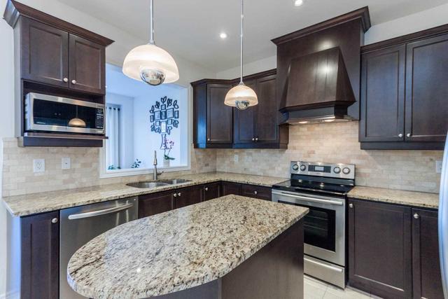 50 Millhouse Crt, House attached with 4 bedrooms, 4 bathrooms and 3 parking in Vaughan ON | Image 2
