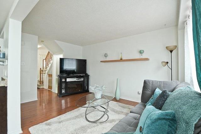 60 Macintyre Lane, Townhouse with 3 bedrooms, 2 bathrooms and 1 parking in Ajax ON | Image 15