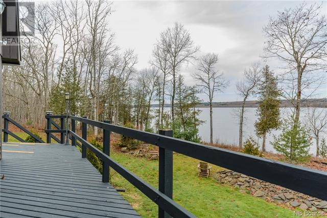 2162 Waterside Drive, House detached with 3 bedrooms, 1 bathrooms and null parking in Cambridge Narrows NB | Image 8