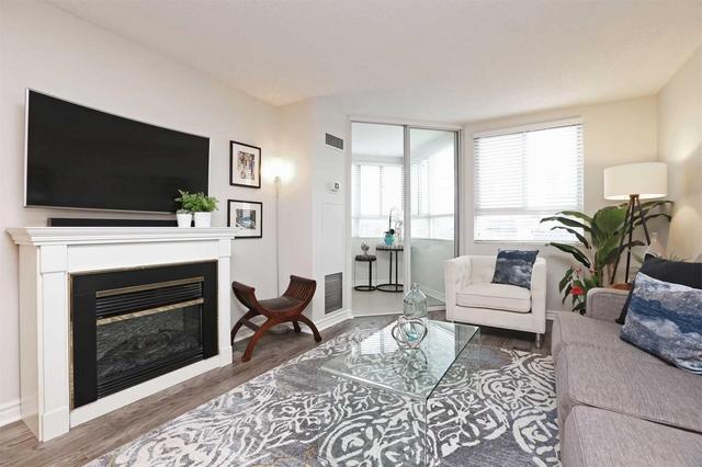 1110 - 4 Park Vista, Condo with 2 bedrooms, 2 bathrooms and 1 parking in Toronto ON | Image 9