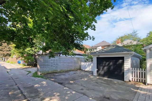 35 Cranbrooke Ave, House detached with 3 bedrooms, 3 bathrooms and 3 parking in Toronto ON | Image 33