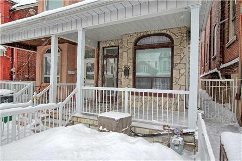809 Dovercourt Rd, House semidetached with 3 bedrooms, 2 bathrooms and 2 parking in Toronto ON | Image 2