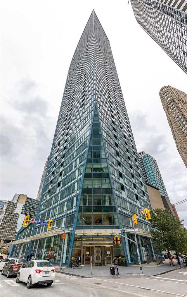 3503 - 8 The Esplanade Ave, Condo with 1 bedrooms, 1 bathrooms and 1 parking in Toronto ON | Card Image