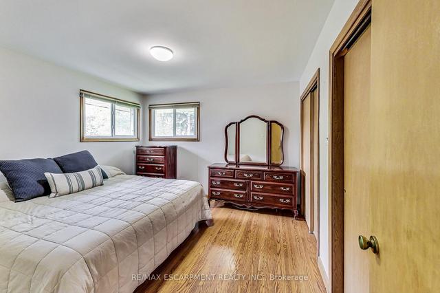 202 West 18th St, House detached with 2 bedrooms, 1 bathrooms and 4 parking in Hamilton ON | Image 6