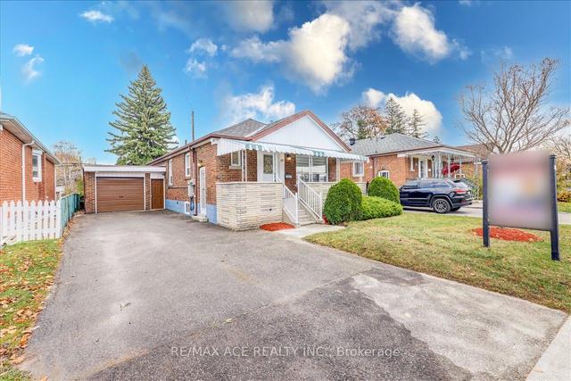19 Crosland Dr, House detached with 3 bedrooms, 4 bathrooms and 5 parking in Toronto ON | Image 12