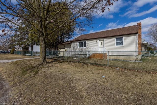 906 St. Mary's Street, House detached with 2 bedrooms, 1 bathrooms and null parking in Peterborough ON | Image 23