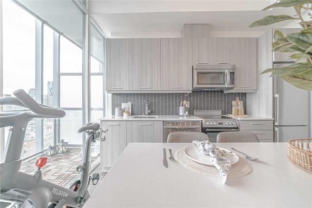 lph7 - 105 George St, Condo with 2 bedrooms, 2 bathrooms and 1 parking in Toronto ON | Image 24