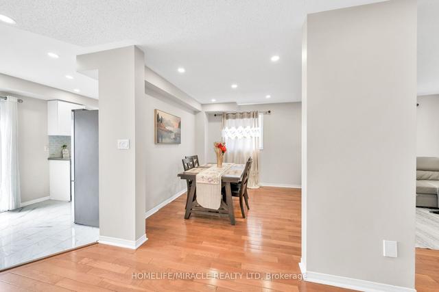 109 Daiseyfield Ave, House attached with 3 bedrooms, 4 bathrooms and 3 parking in Clarington ON | Image 6