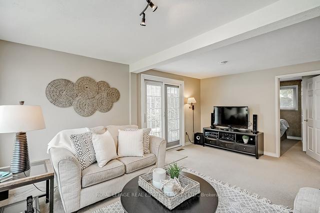 129 Sparling Crt, House detached with 3 bedrooms, 2 bathrooms and 8 parking in Oakville ON | Image 25