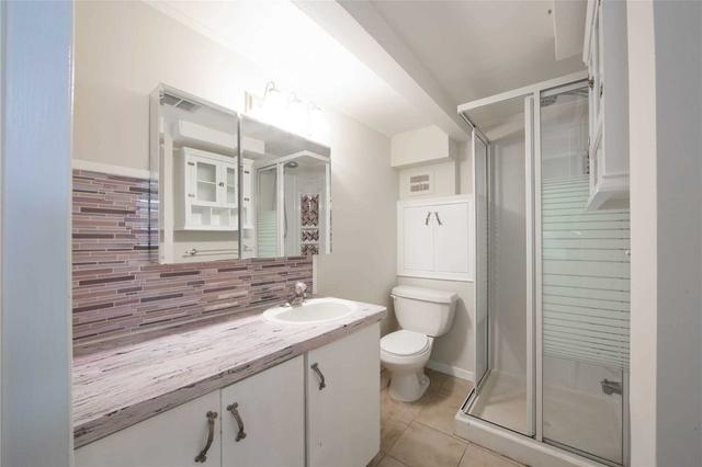 128 Brighton Ave, House detached with 3 bedrooms, 1 bathrooms and 1 parking in Toronto ON | Image 6