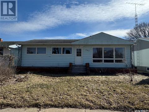 307 1st Avenue Ne, House detached with 3 bedrooms, 1 bathrooms and null parking in Preeceville SK | Card Image