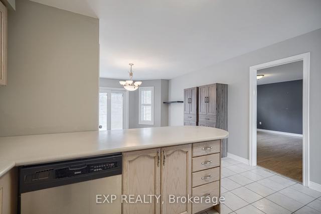 22 Parnell Cres, House detached with 2 bedrooms, 1 bathrooms and 3 parking in Whitby ON | Image 18