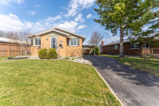 1141 Sprucedale Rd, House detached with 3 bedrooms, 2 bathrooms and 4 parking in Woodstock ON | Image 1