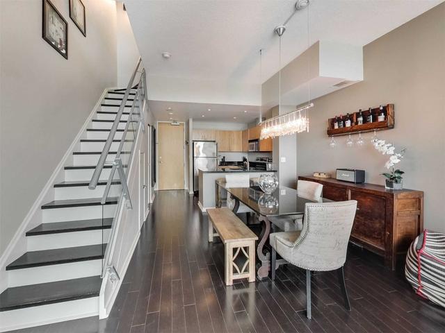 922 - 388 Richmond St W, Condo with 2 bedrooms, 2 bathrooms and 0 parking in Toronto ON | Image 6