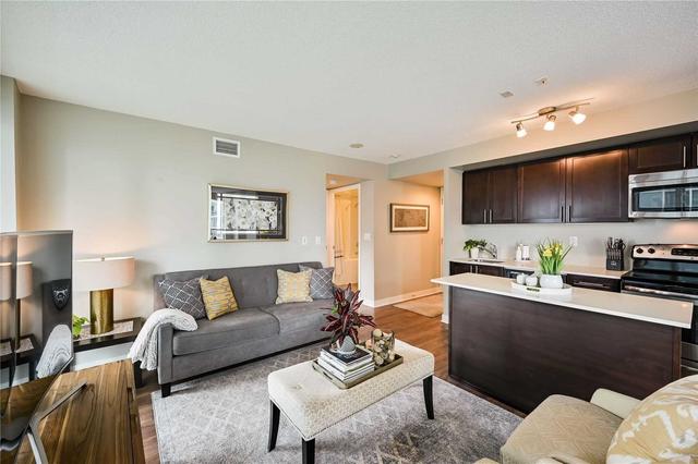 1813 - 155 Legion Rd N, Condo with 2 bedrooms, 2 bathrooms and 1 parking in Toronto ON | Image 31