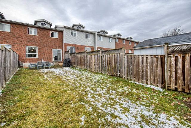 74 Ralgreen Cres, House attached with 4 bedrooms, 3 bathrooms and 2 parking in Kitchener ON | Image 16