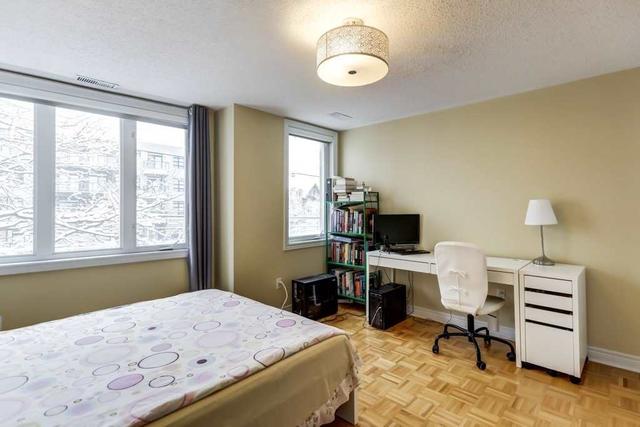 66a Finch Ave W, Townhouse with 3 bedrooms, 4 bathrooms and 2 parking in Toronto ON | Image 19