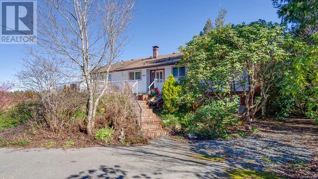 740 Campbell St, House detached with 4 bedrooms, 2 bathrooms and 6 parking in Tofino BC | Image 71