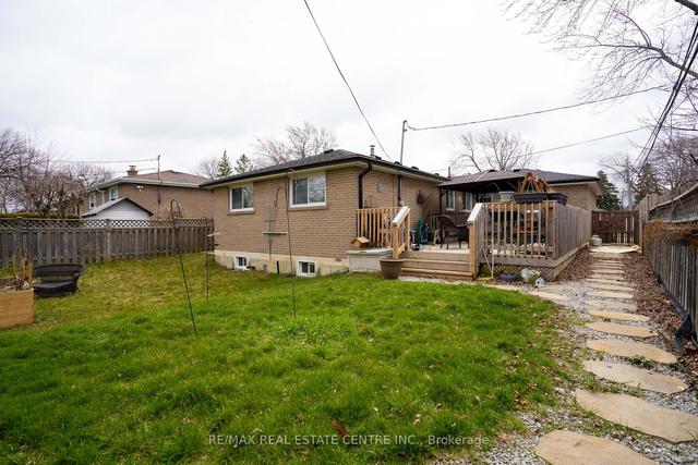 40 Basildon Cres, House detached with 3 bedrooms, 2 bathrooms and 6 parking in Brampton ON | Image 30