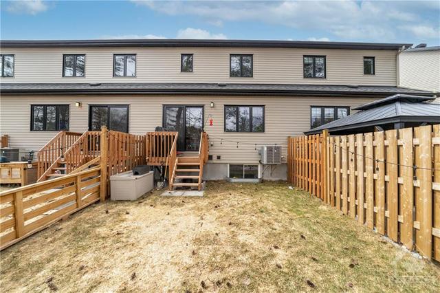 213 Dion Avenue, Townhouse with 3 bedrooms, 3 bathrooms and 3 parking in Clarence Rockland ON | Image 27