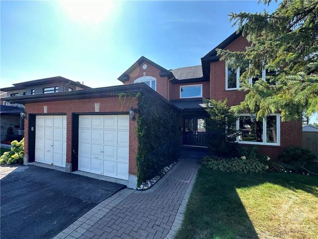 2 Shaughnessy Crescent, House detached with 4 bedrooms, 4 bathrooms and 6 parking in Ottawa ON | Image 1