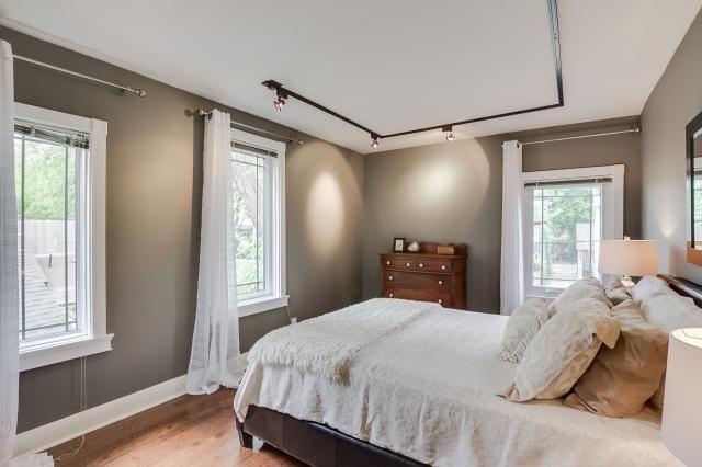 176 De Grassi St, House detached with 2 bedrooms, 2 bathrooms and 2 parking in Toronto ON | Image 10