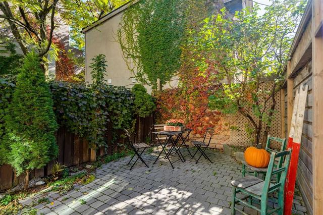 551 King St E, House semidetached with 1 bedrooms, 2 bathrooms and 1 parking in Toronto ON | Image 7