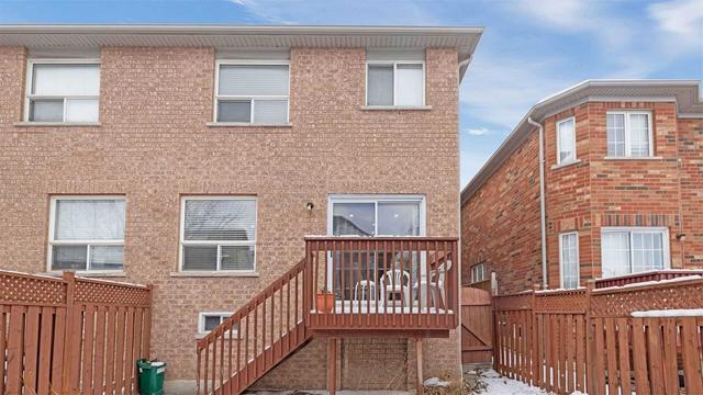 8 Timbertop Cres, House semidetached with 4 bedrooms, 3 bathrooms and 4 parking in Brampton ON | Image 28