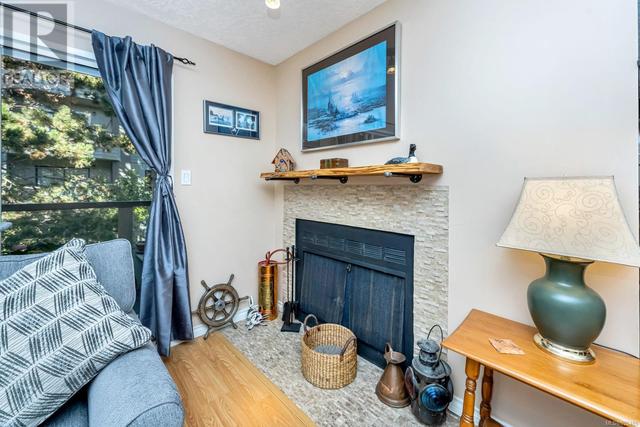 203 - 940 Inverness Rd, Condo with 2 bedrooms, 2 bathrooms and 1 parking in Saanich BC | Image 5