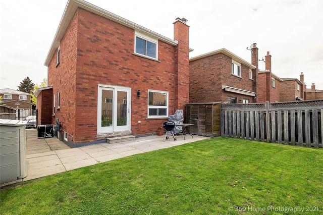 134 Marita Pl, House detached with 3 bedrooms, 3 bathrooms and 5 parking in Vaughan ON | Image 17