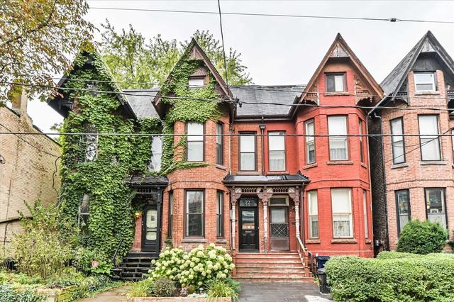 22 Draper St, House attached with 4 bedrooms, 3 bathrooms and null parking in Toronto ON | Image 1