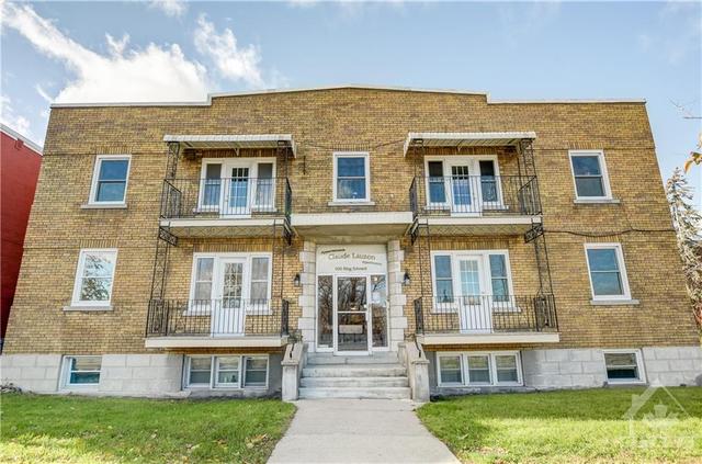 6 - 100 King Edward Avenue, Condo with 2 bedrooms, 1 bathrooms and 1 parking in Ottawa ON | Card Image