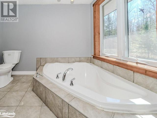 1267 Silver Lake Road, House other with 2 bedrooms, 2 bathrooms and 14 parking in Gravenhurst ON | Image 31
