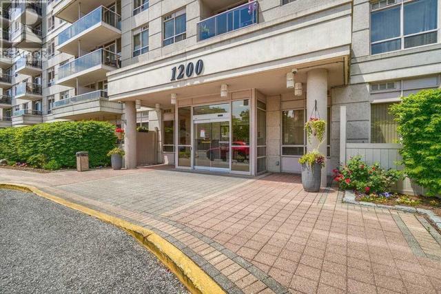 1013 - 1200 The Esplanade Rd N, Condo with 2 bedrooms, 2 bathrooms and 1 parking in Pickering ON | Image 1